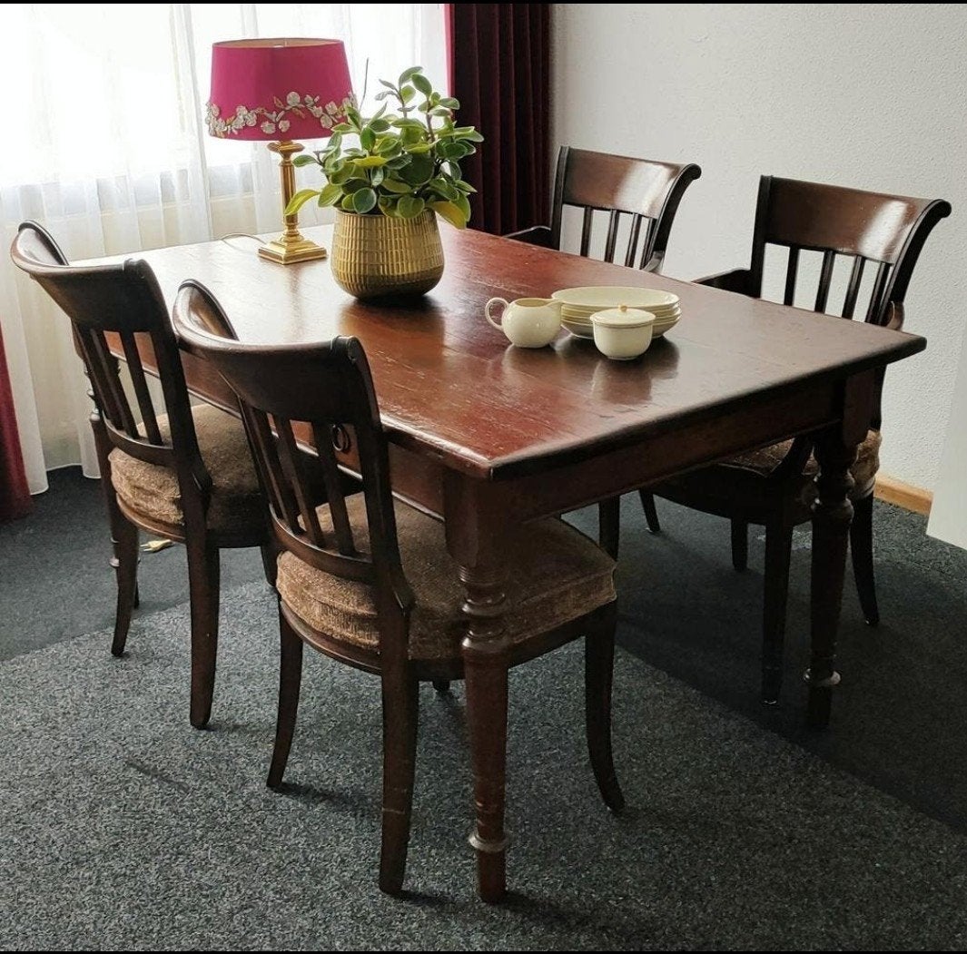 Zeer mooie antieke tafel met vier stoelen, Ophalen, Zo goed als nieuw, 4 tot 6 stoelen