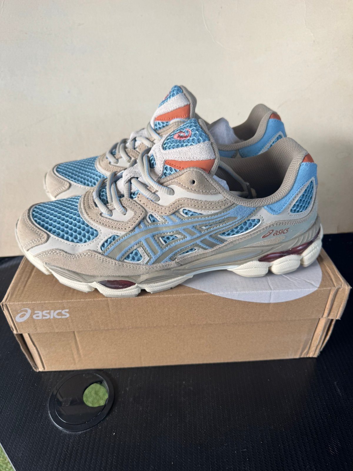Asics Gel-NYC Blue Brown maat 43,5, Sport en Fitness, Loopsport en Atletiek, Ophalen of Verzenden, Zo goed als nieuw, Hardloopschoenen