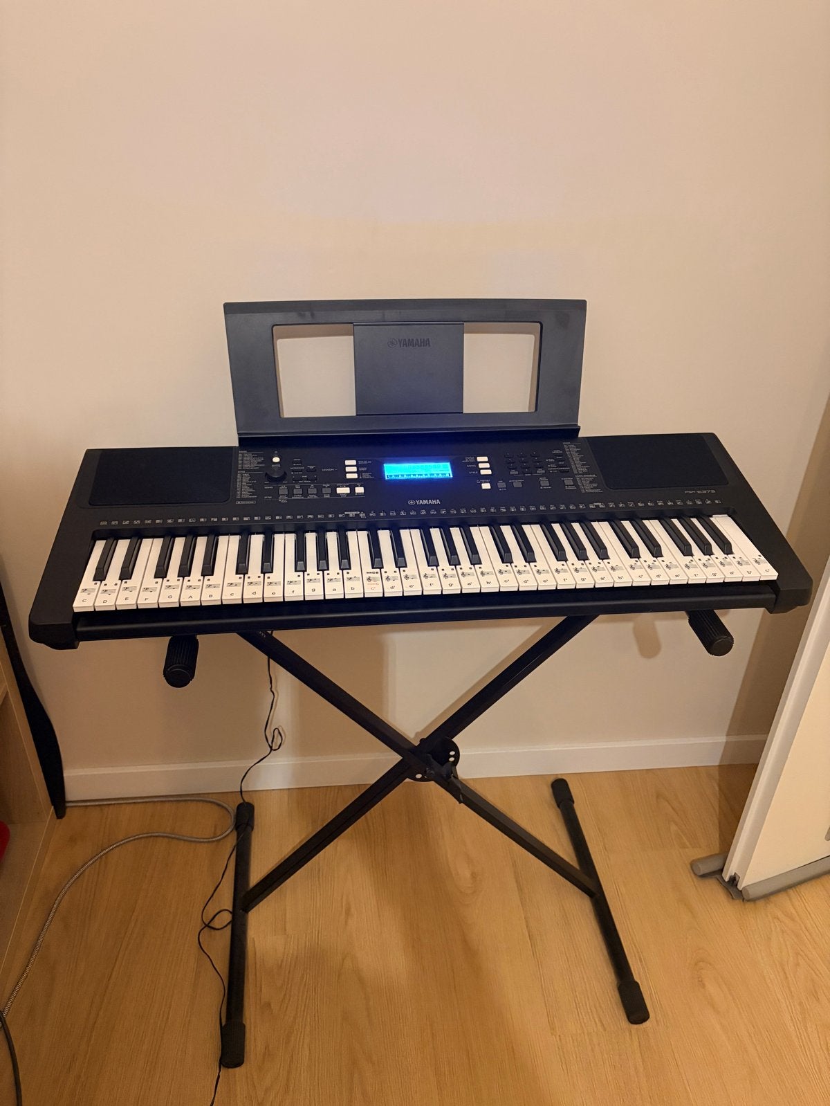 Yamaha PSR-E373 61 keys with keyboard case, Muziek en Instrumenten, Keyboards, Ophalen, 61 toetsen, Gebruikt, Midi-aansluiting