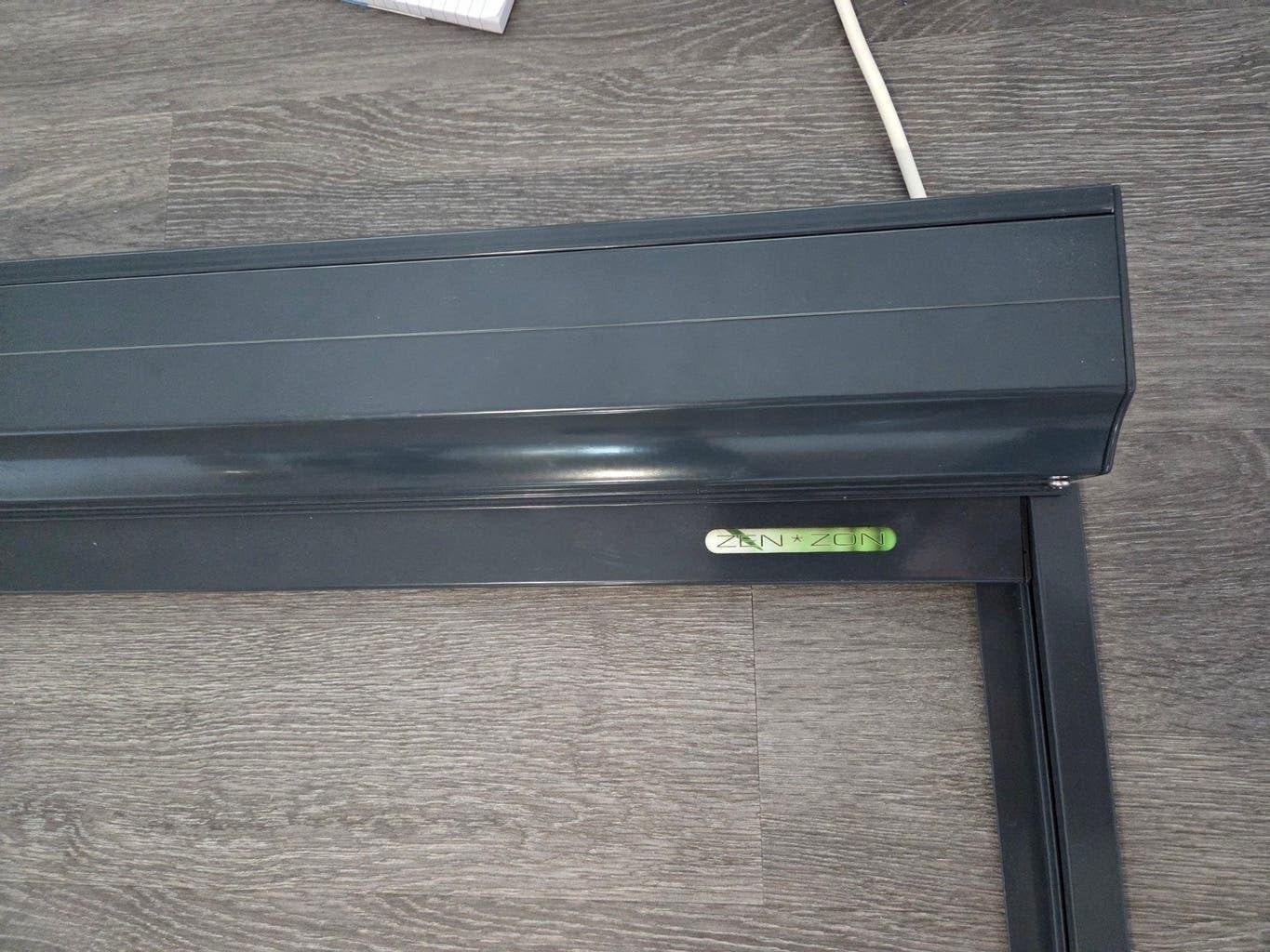 Screens 3 stuks waarvan 2 elektrisch en 1 handmatig., Ophalen, Elektrisch, Zo goed als nieuw, 150 tot 300 cm