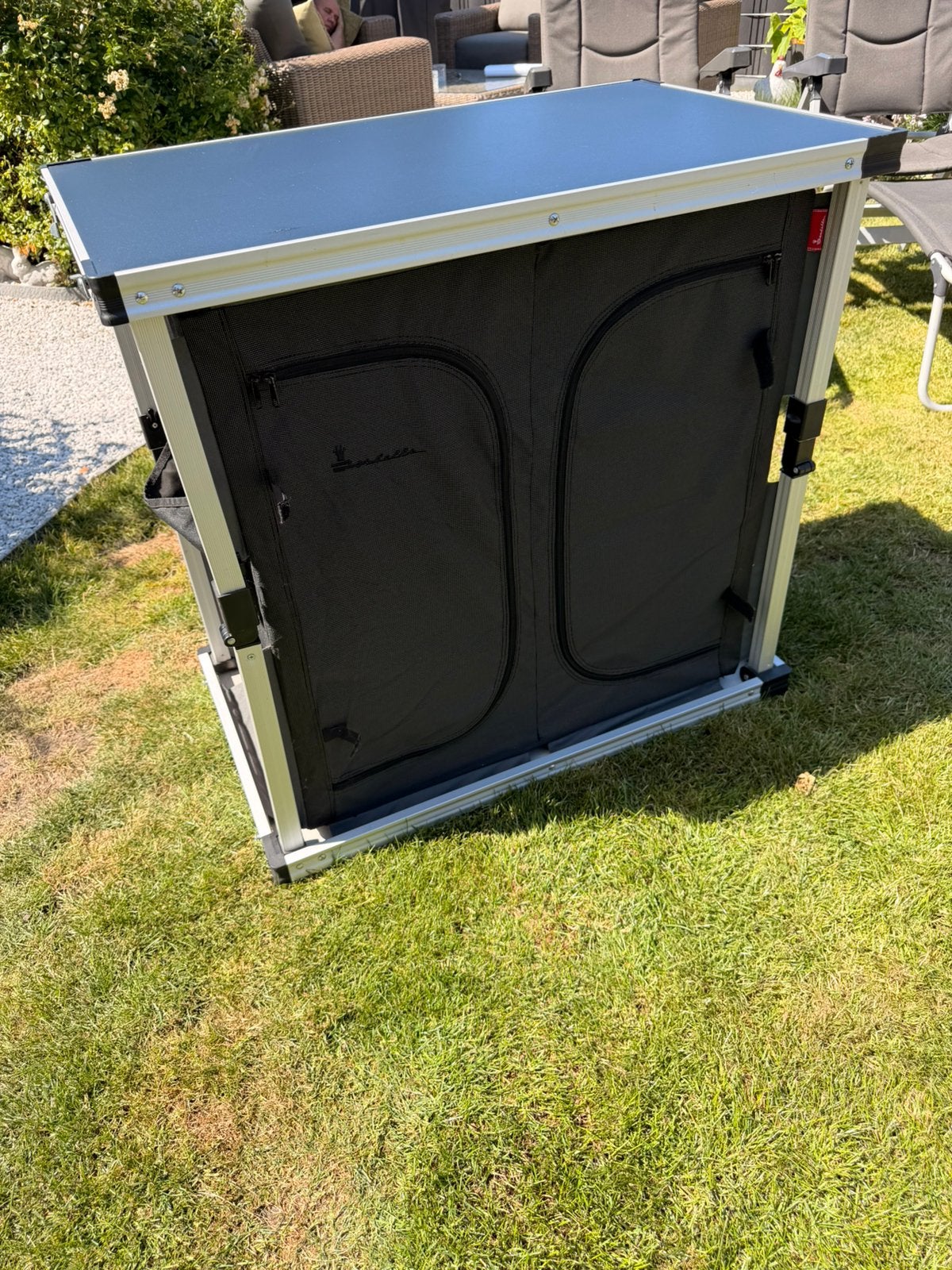 Isabella Opvouwbare kast dubbel, Caravans en Kamperen, Kampeermeubelen, Ophalen, Zo goed als nieuw, Campingkast
