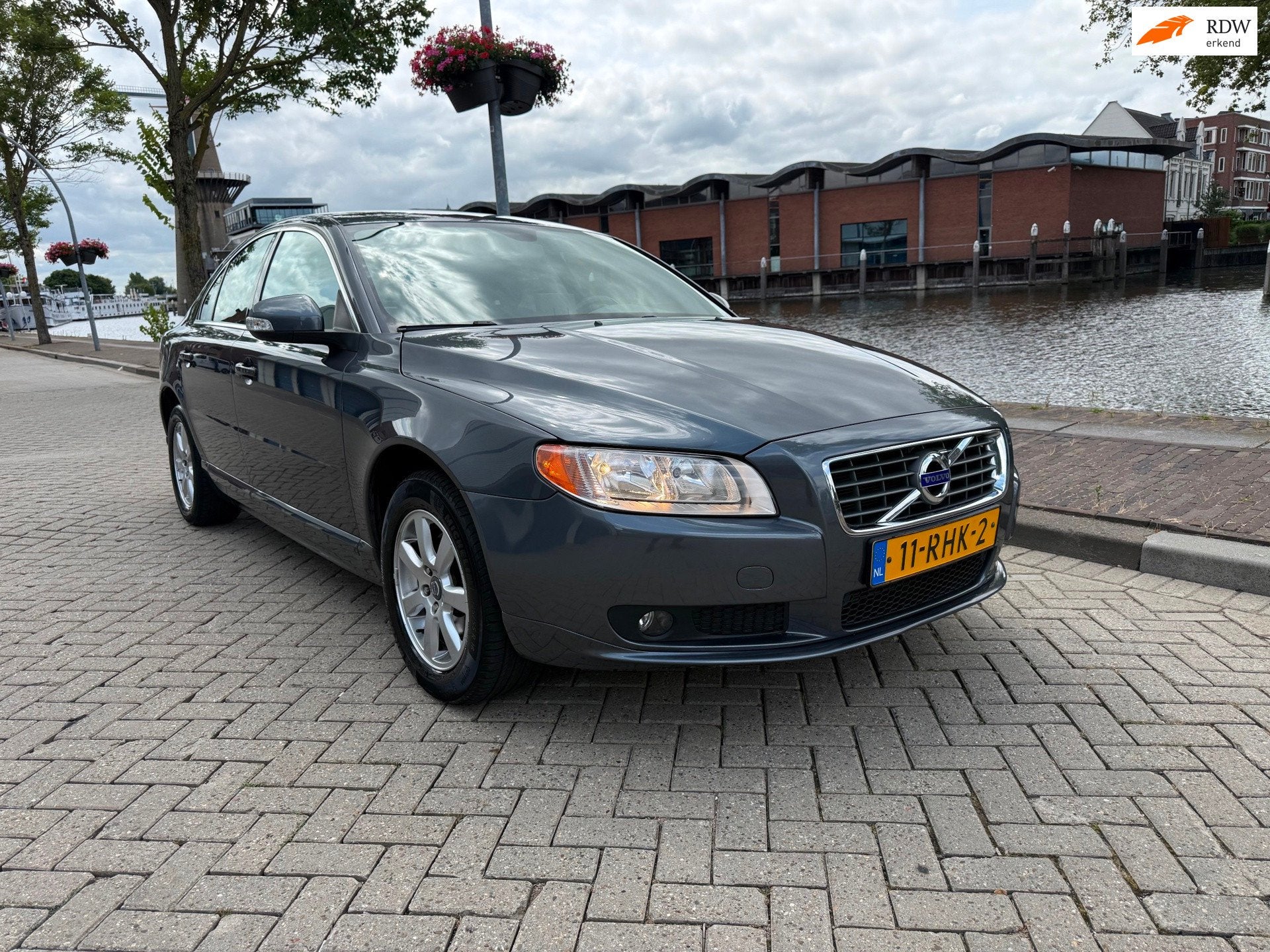 Volvo S80 1.6 T4 Kinetic_AUTOMAAT-AIRCO_NAVI_NETTE AUTO, Auto's, Stof, Gebruikt, Zwart, 4 cilinders