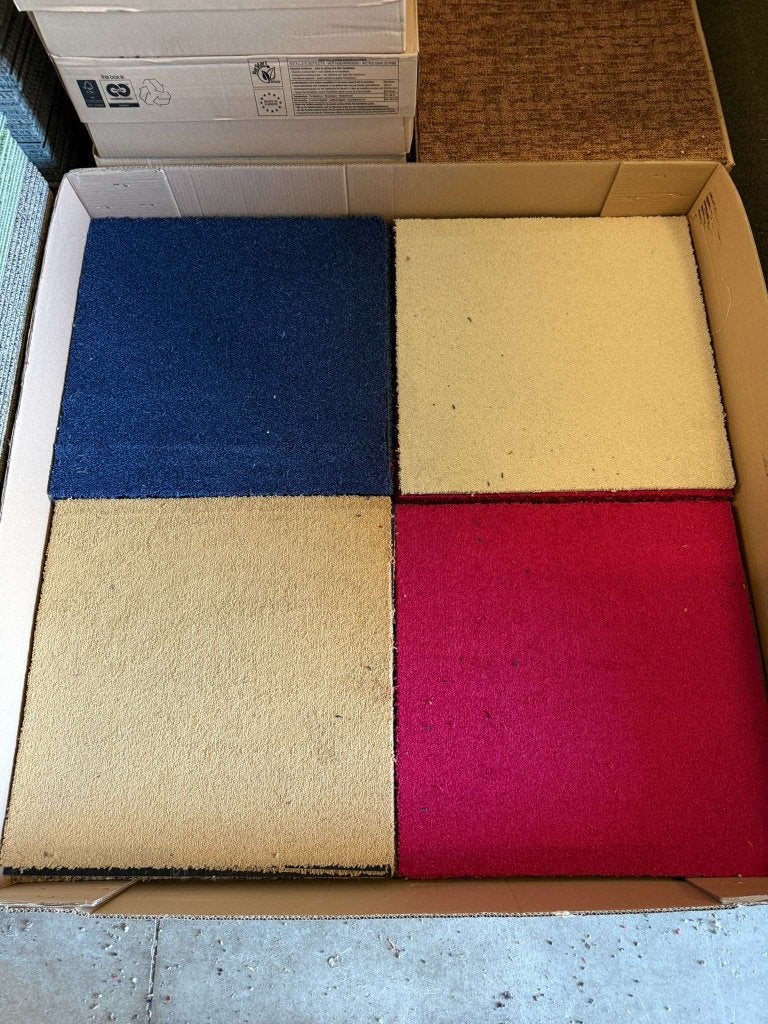 Partij Desso tapijttegels kleuren mix 50x50cm nieuw, Niet ingevuld, Nieuw, Geel, 25 tot 50 m²