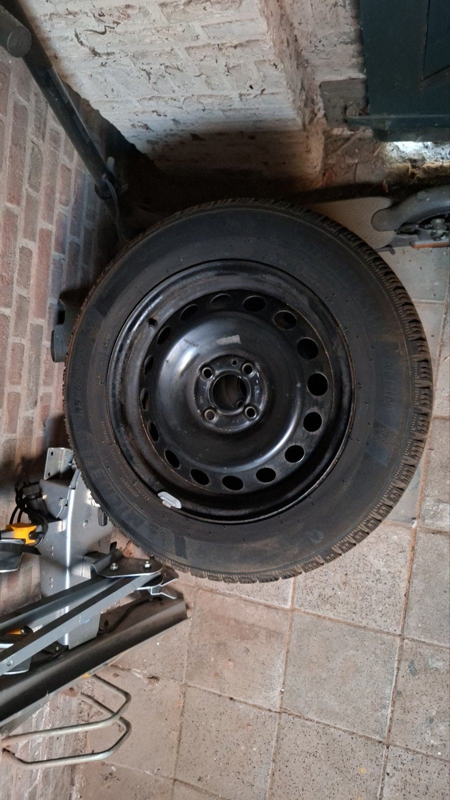 Michelin winterbanden+velgen 185/65 R15 Renault/Dacia, Ophalen, Zo goed als nieuw