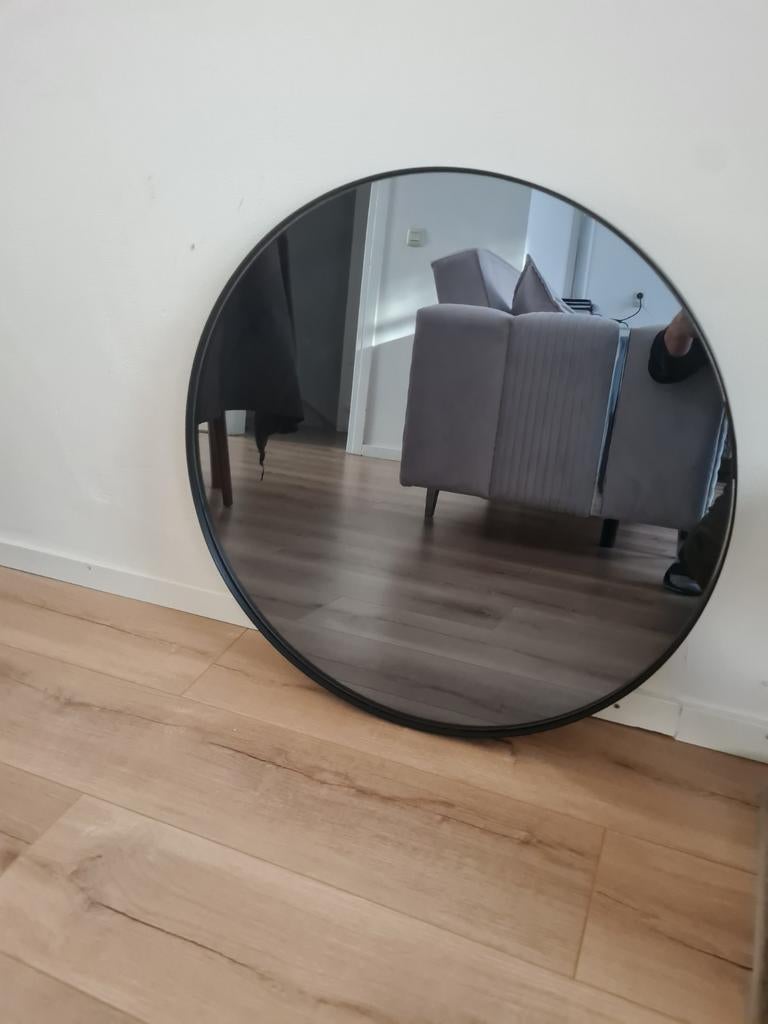 Ronde spiegel met stevig ijzeren frame - 70 cm diameter, Huis en Inrichting, Woonaccessoires | Spiegels, Rond, Ophalen of Verzenden