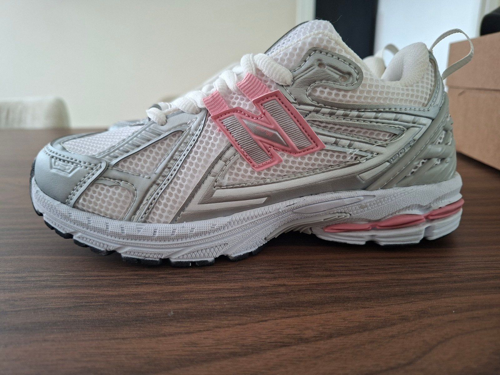 Nieuwe New Balance 1.1 sneakers maat 35, Kinderen en Baby's, Kinderkleding | Schoenen en Sokken, Ophalen of Verzenden, Nieuw