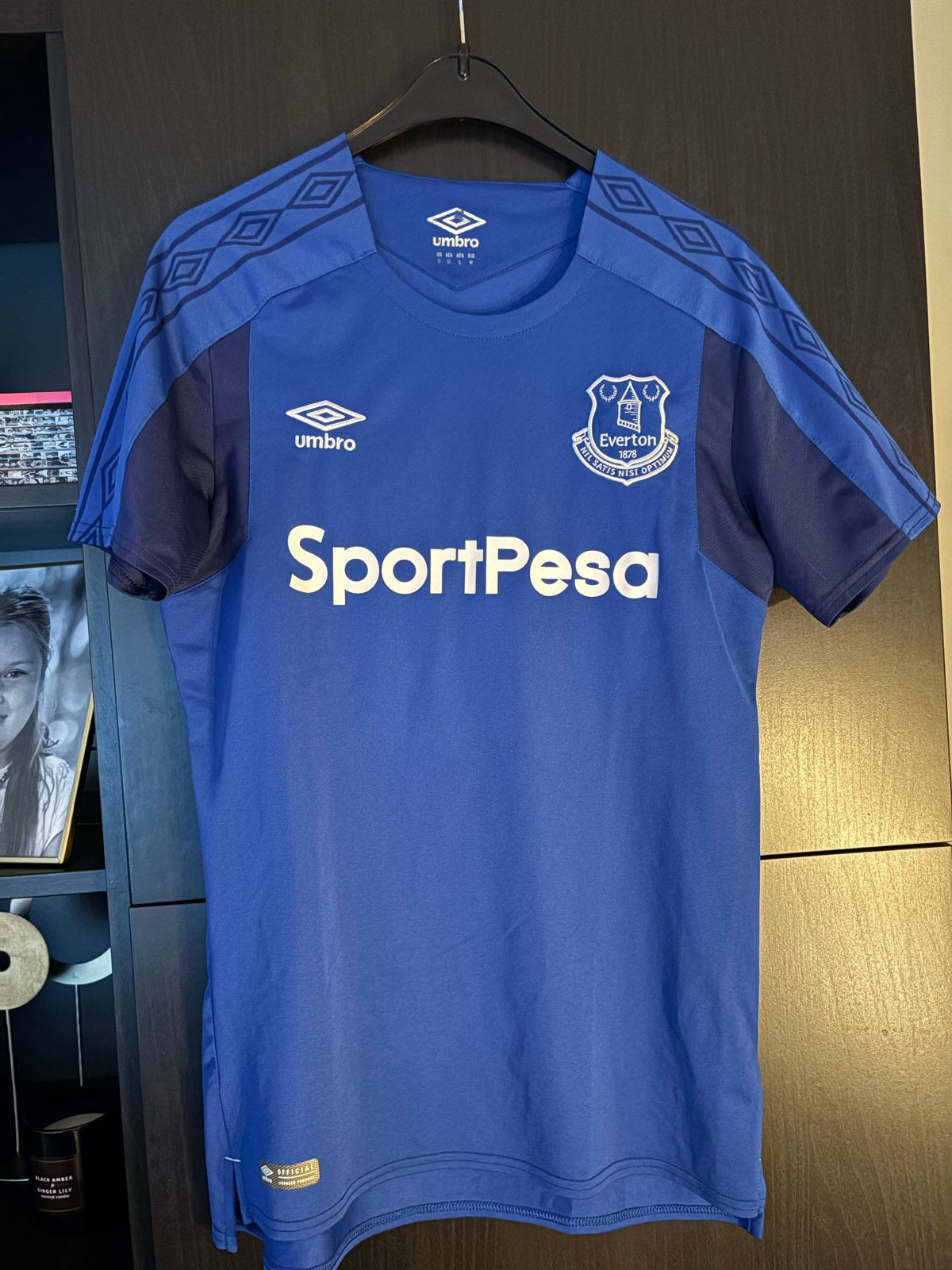Grote partij originele voetbalshirts met broekjes - Maat M, Maat M, Ophalen of Verzenden, Gebruikt, Set