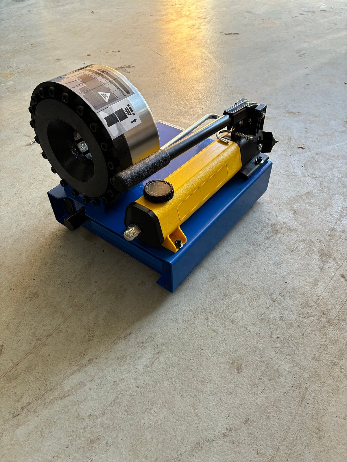 Hydraulische slangpers MK-16 met matrijzenset, Doe-het-zelf en Verbouw, Ophalen, Nieuw