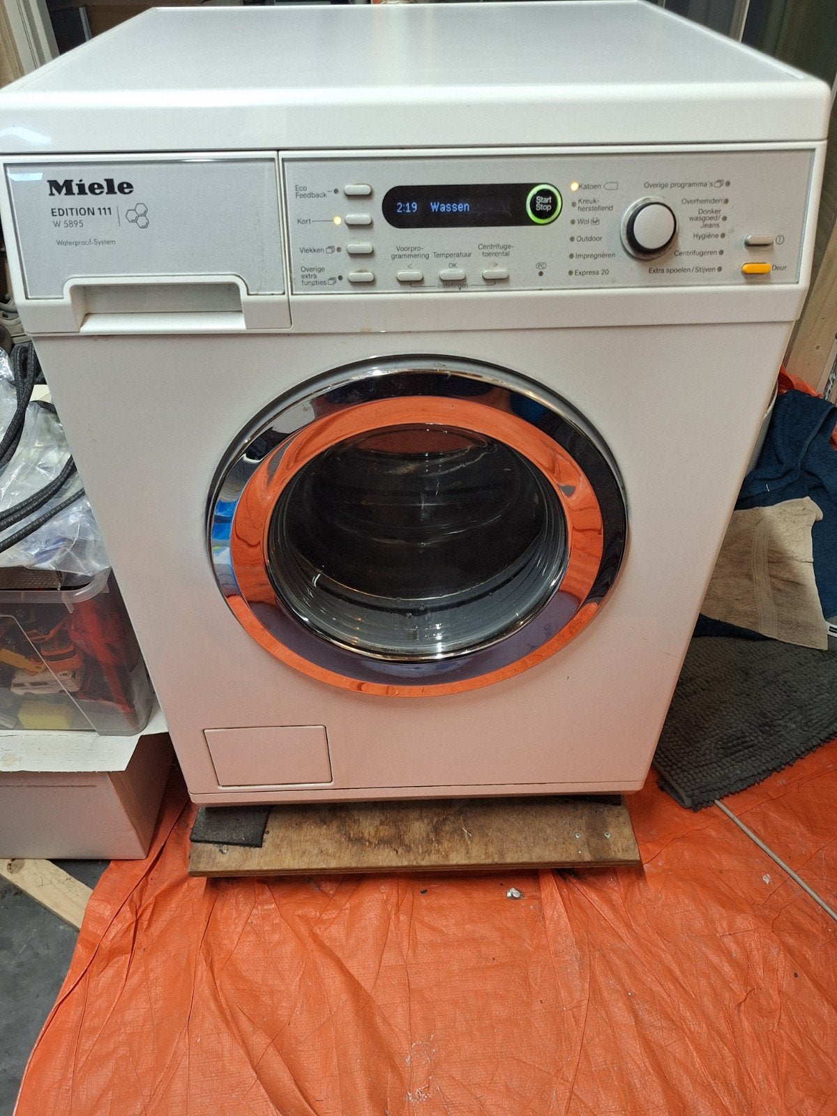 Miele wasmachine W 5859, Ophalen, 1200 tot 1600 toeren, Gebruikt, 8 tot 10 kg