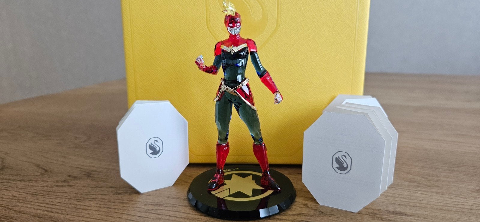 Swarovski Marvel Captain Marvel, Verzamelen, Ophalen of Verzenden, Nieuw, Figuurtje