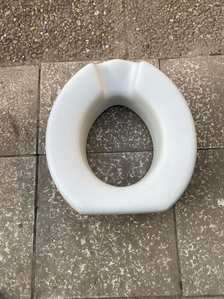 Toiletverhoger/ wcverhoger zacht, Ophalen