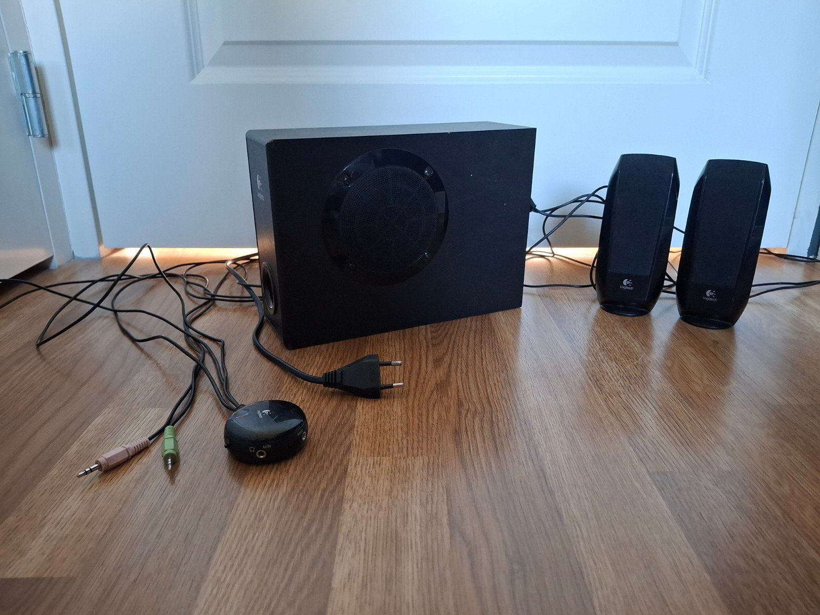 Logitech S220 2.1 Luidsprekerset met Subwoofer, Computers en Software, Ophalen of Verzenden, Gebruikt, Audiokanaal 2.1, Logitech