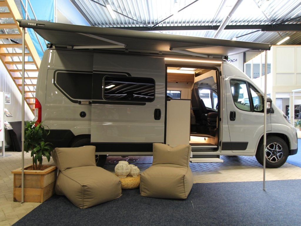 Bürstner Papillon PC 6.0 zeer compleet!, Caravans en Kamperen, Campers, Automaat, Buscamper of Camperbus, Tot en met 2, Treinzit