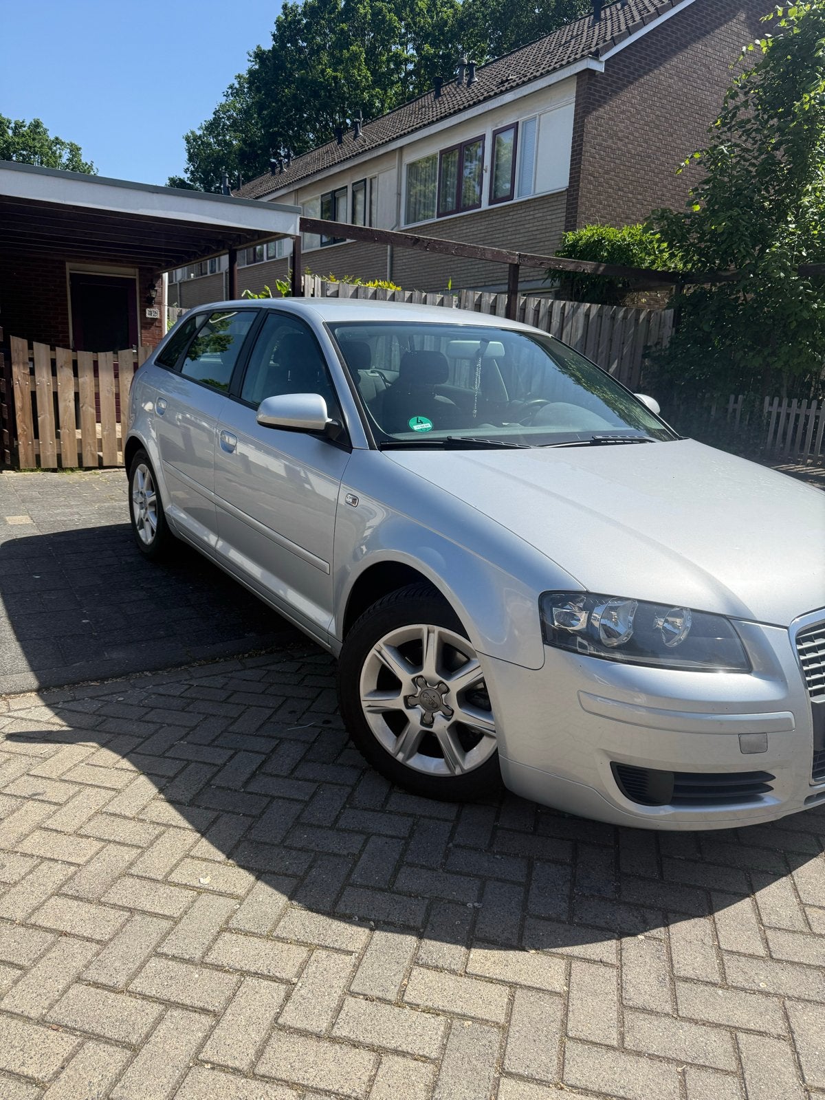 Audi A3 Sportback 1.6 Attraction APK 03- 2027! NL Auto, Auto's, Audi, Voorwielaandrijving, Trekhaak, 4 cilinders, 1200 kg