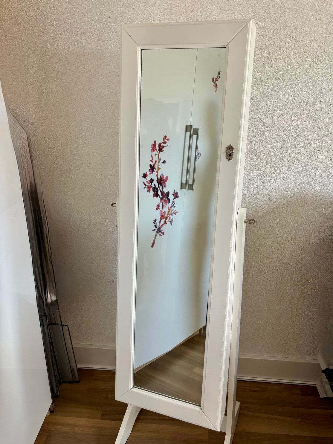 Witte sieradenkast met spiegel, Ophalen, Minder dan 50 cm, Zo goed als nieuw, 150 tot 200 cm