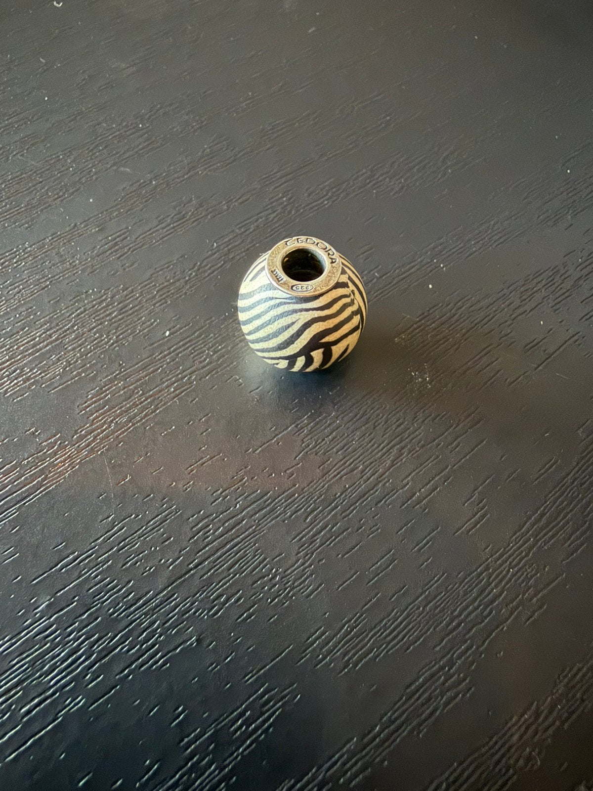 Zilveren Tedora bedel, Ophalen of Verzenden, Zo goed als nieuw, Tedora, 1 bedel