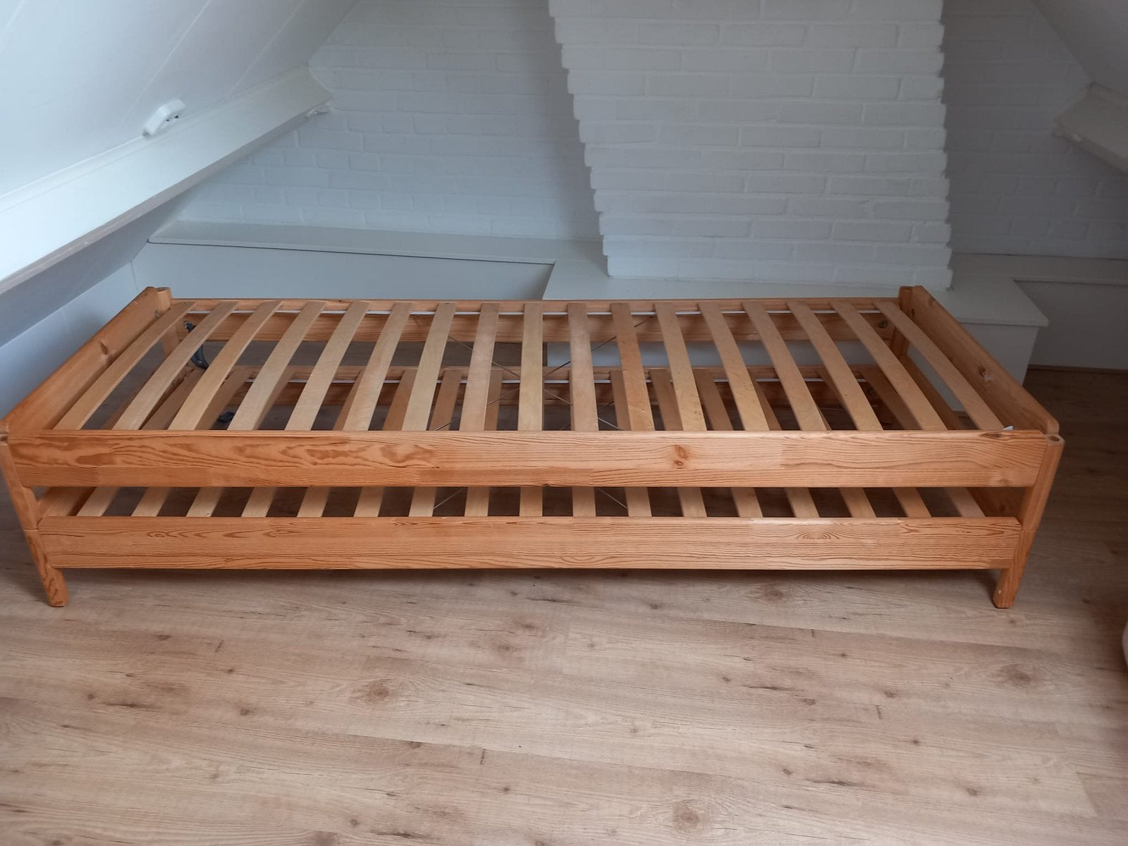 Stapelbaar 2pers ledikant/bed Ikea UTAKER grenen 80x200