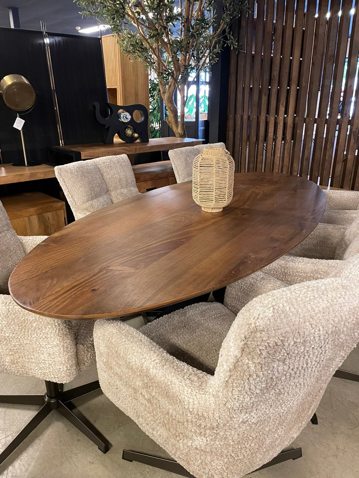LEEGVERKOOP BIJ CHEFMEUBEL VOORRAAD MANGO OVAAL 259 SALE, Bruin, Nieuw, Ophalen of Verzenden, Modern