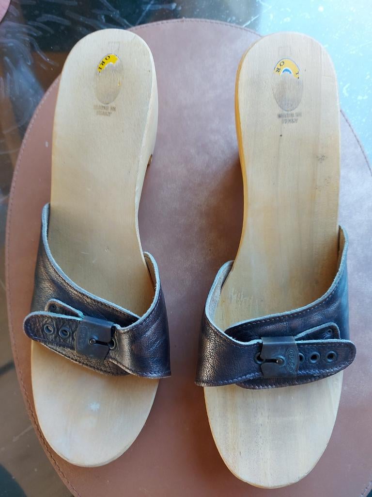 Mooie Scholl slippers maat 43 in bronskleur, Kleding | Dames, Schoenen, Scholl, Ophalen of Verzenden, Bruin, Slippers