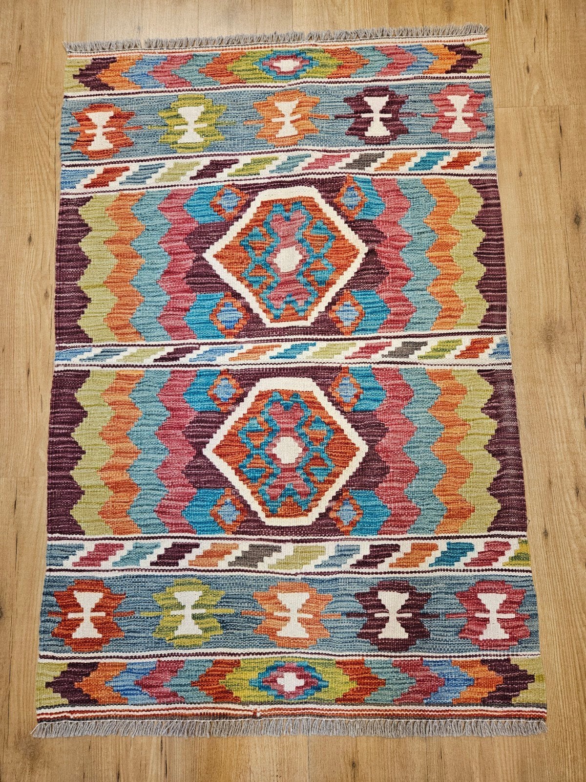 Handgeweven oosterse wollen kelim 126x85, Huis en Inrichting, Stoffering | Tapijten en Kleden, Info@SlatsAntiek.nl, 100 tot 150 cm