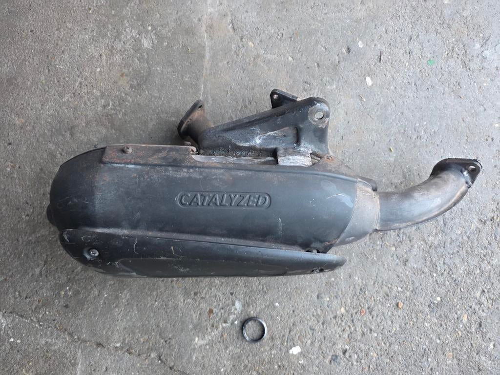 catalyzed uitlaat zeldzaam Piaggio 125cc / 180cc, Ophalen of Verzenden, Zo goed als nieuw, Uitlaat