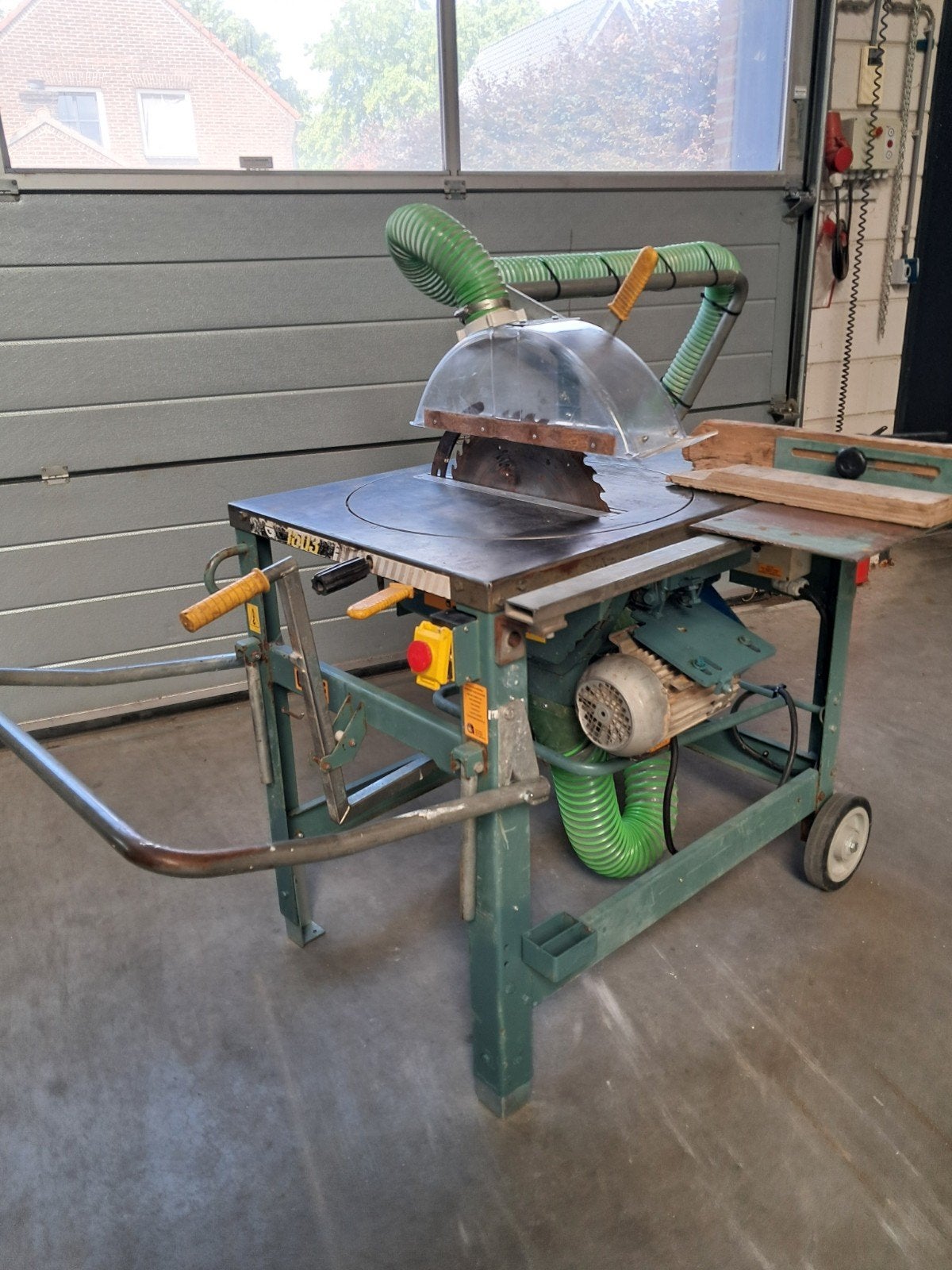 Gjerde 1603 400v bouwzaag zaagmachine, Ophalen