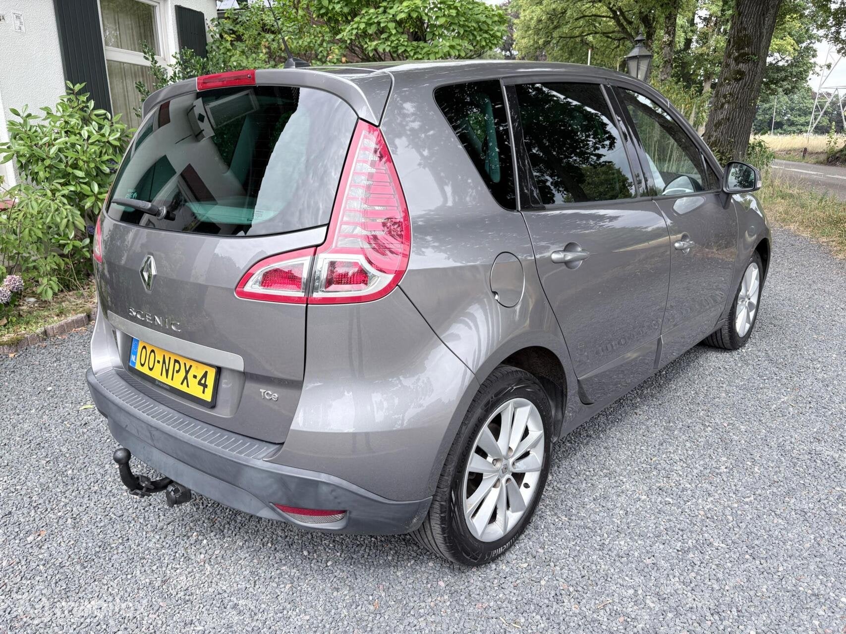 Renault Scenic 1.4 TCe | AIRCO | NAVIGATIE | TREKHAAK |, Voorwielaandrijving, Euro 5, Gebruikt, 1295 kg