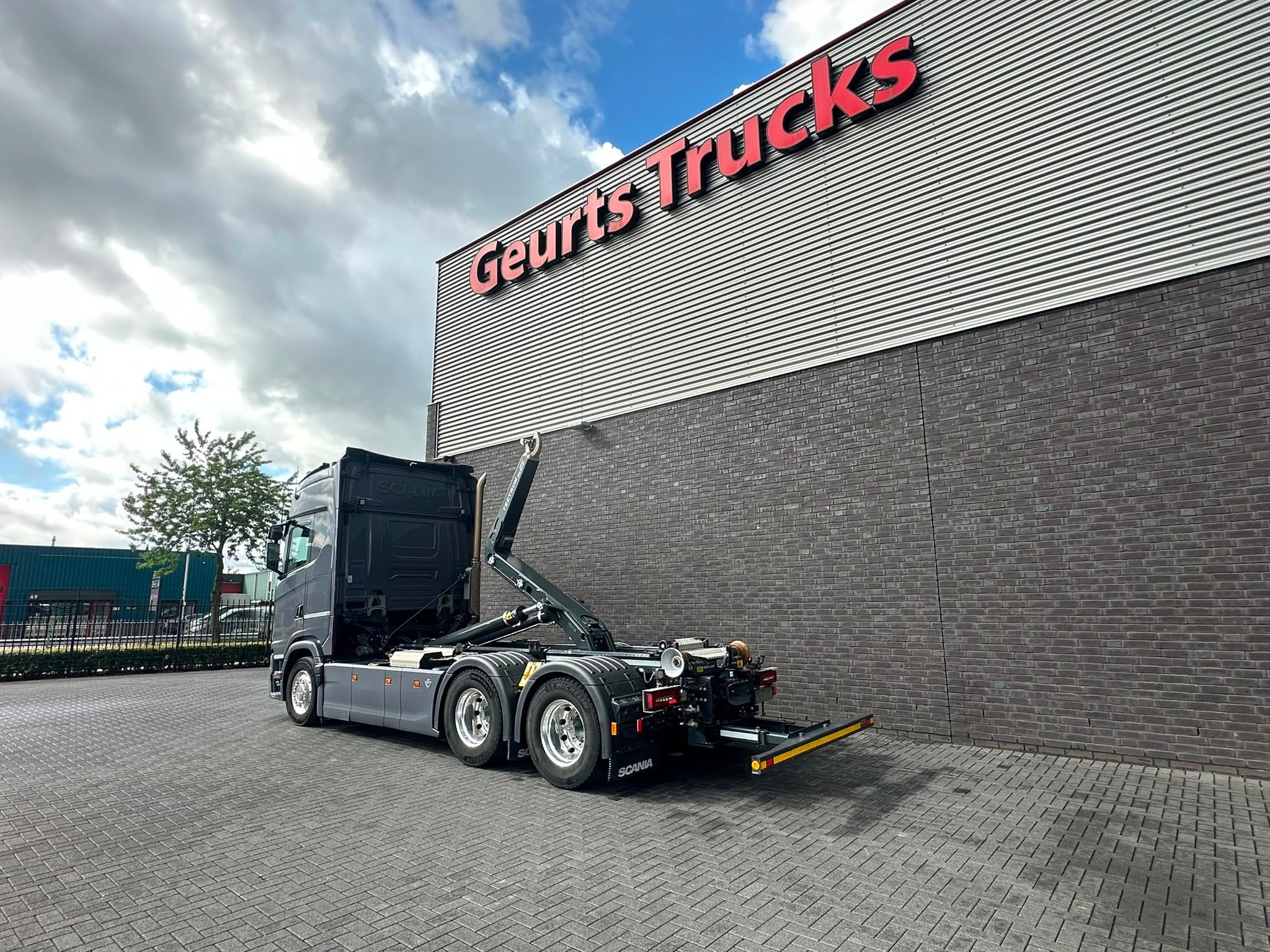 Scania S660 V8 6X4 B6X4 NB HAAKARM/ABROLLER/CONTAINERSYSTEEM, Automaat, Achterwielaandrijving, Euro 6, Scania