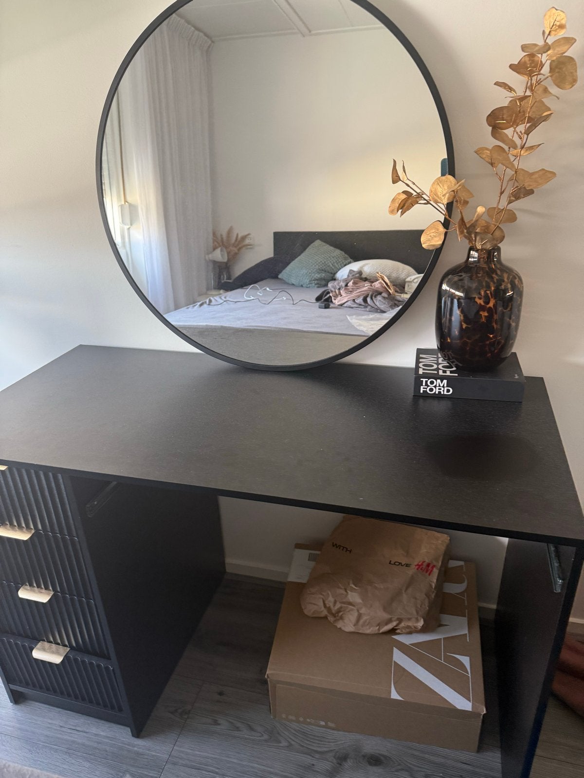 Zwart bureau met lades en spiegel, 100 tot 150 cm, Ophalen of Verzenden, Zo goed als nieuw, Minder dan 100 cm