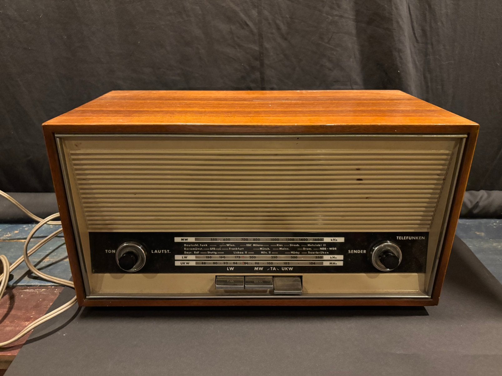 Oude radio., Antiek en Kunst, Antiek | Tv's en Audio, Ophalen