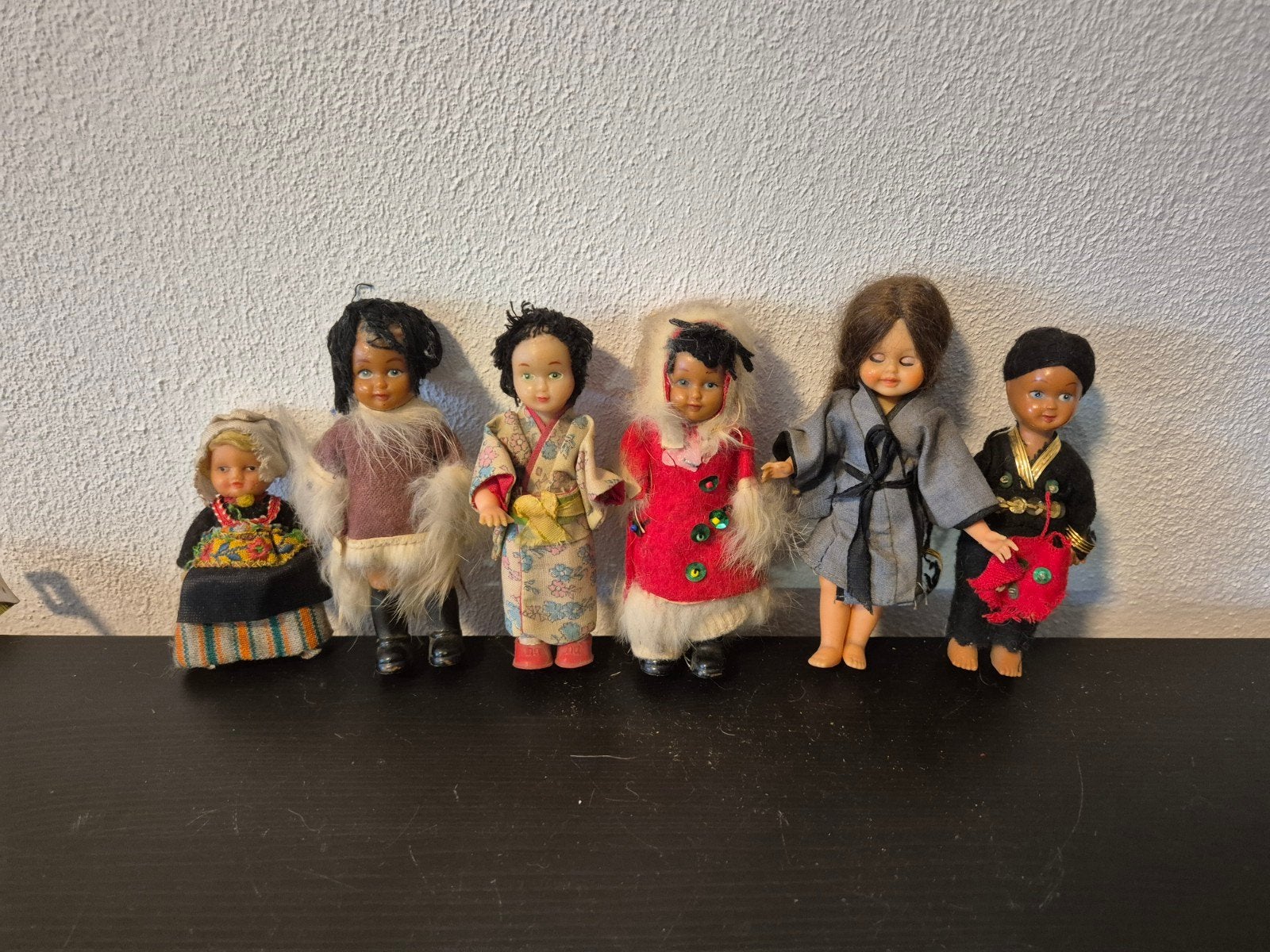 Set van 6 Vintage Wereldpoppen - Diverse Nationaliteiten, Verzamelen, Ophalen of Verzenden, Gebruikt, Pop