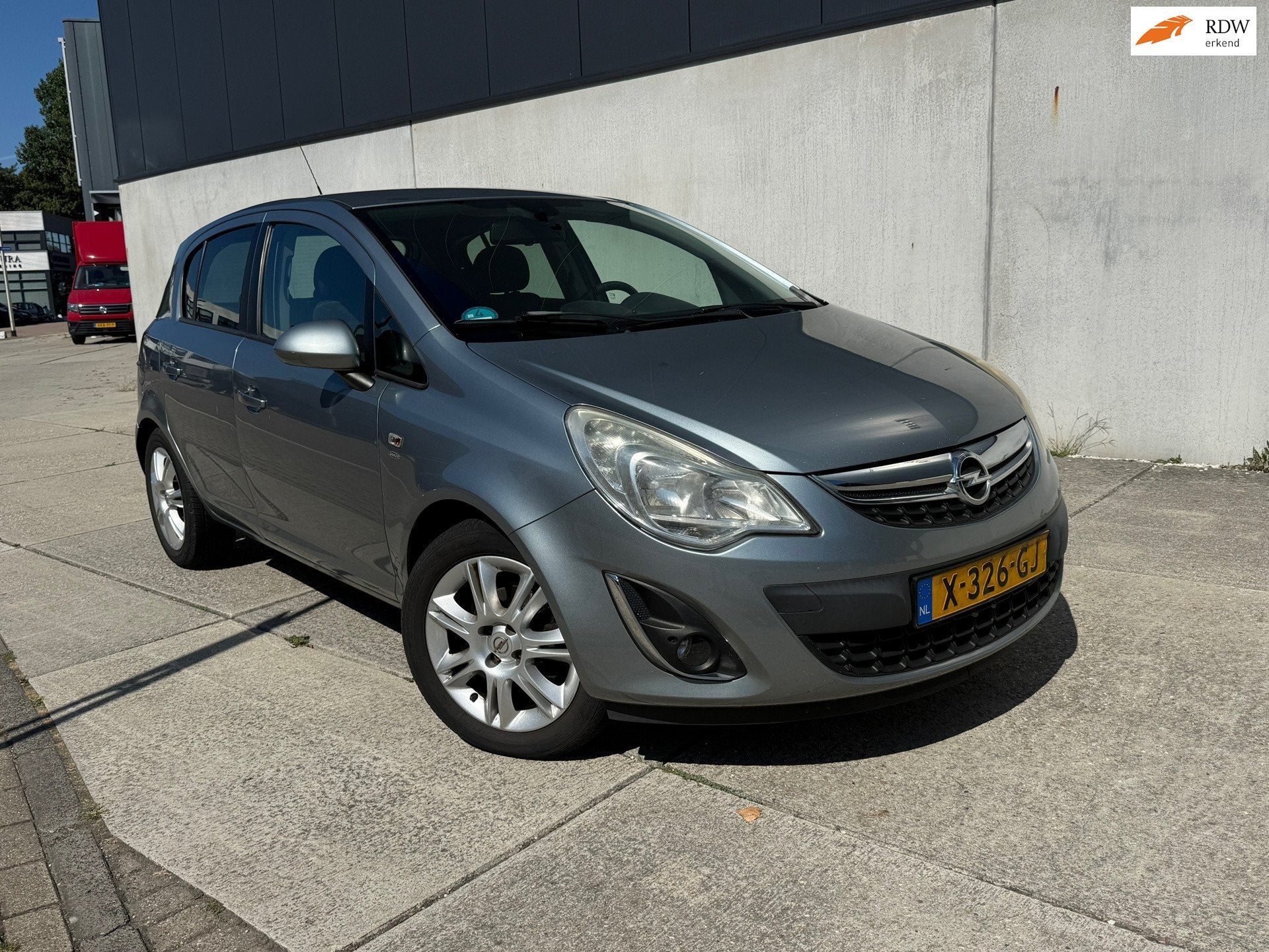 Opel Corsa 1.4-16V Airco 5DR PDC Volledig onderhouden NEW AP, Auto's, Voorwielaandrijving, 1398 cc, 4 cilinders, 49 €/maand