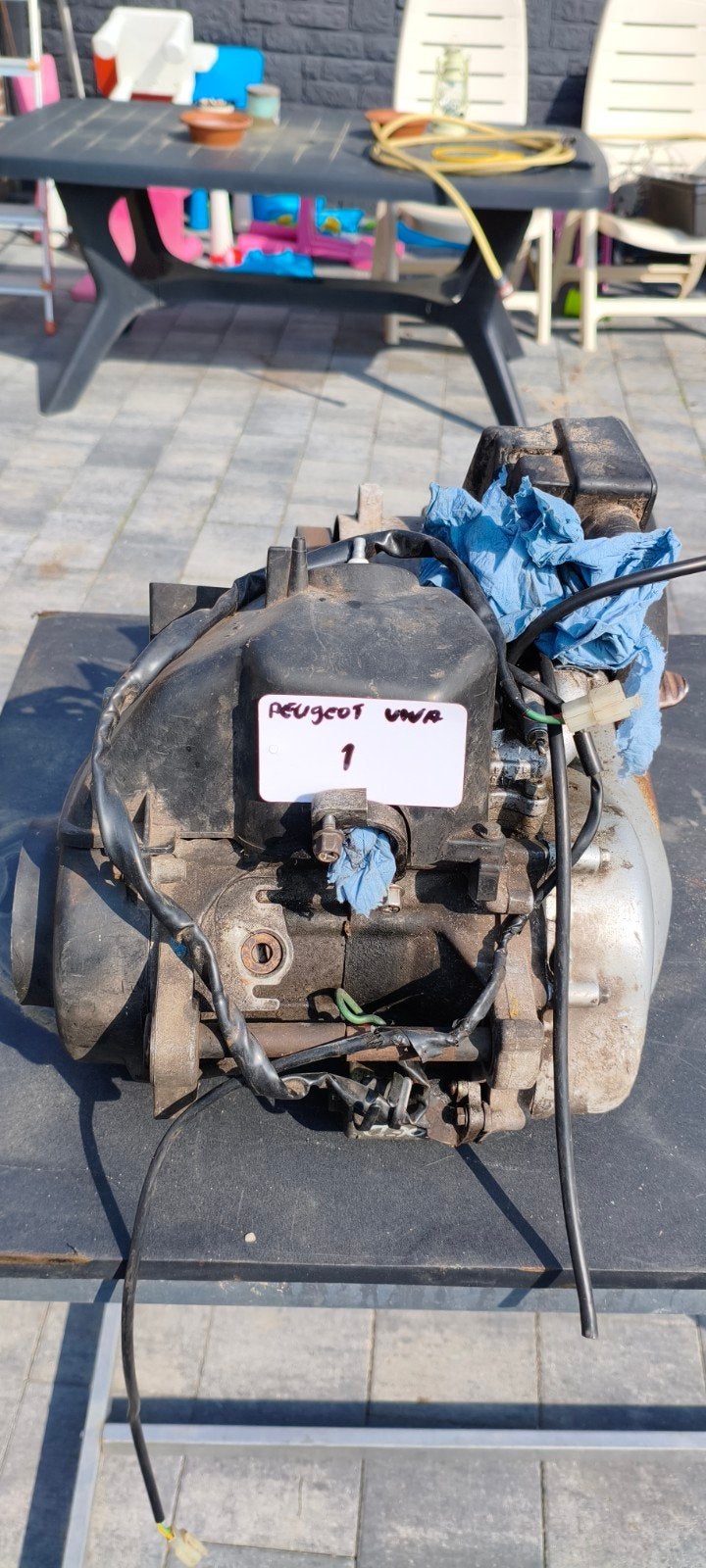 Peugeot verticaal blok, Ophalen
