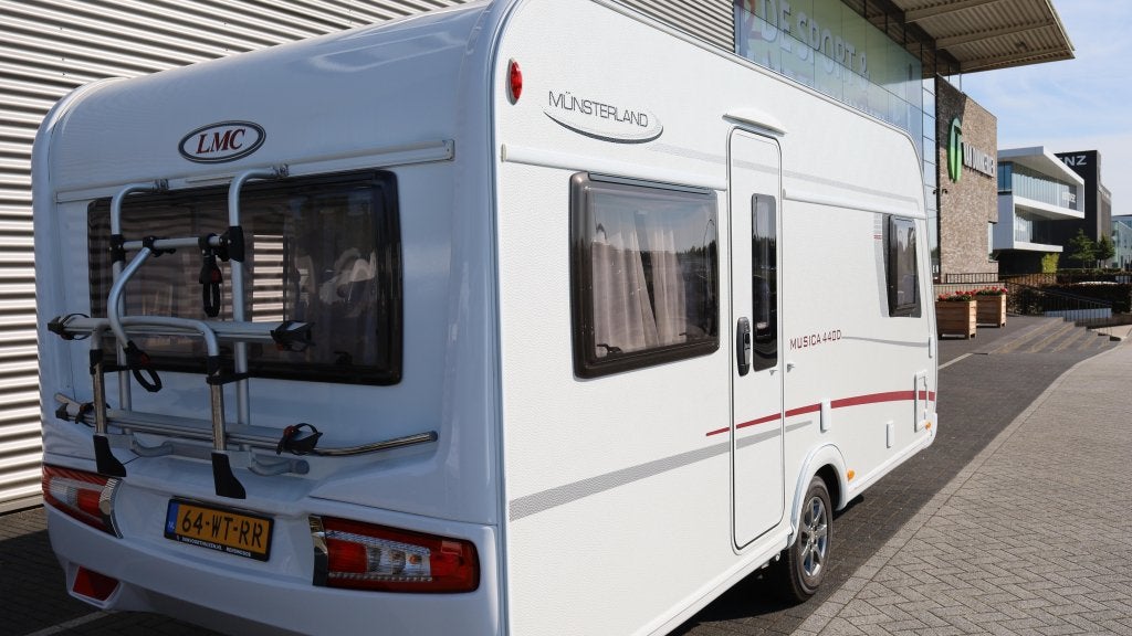 LMC Musica 440 D Mover + Air deeltent, Caravans en Kamperen, Schokbreker, Rondzit, Bedrijf, Overige typen