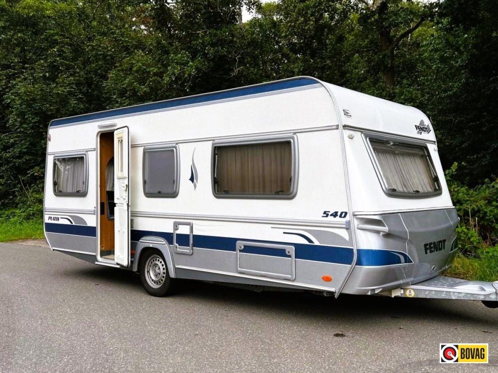Fendt Platin 540 Enkele bedden, Caravans en Kamperen, Caravans, Dwarsbed, Rondzit, Bedrijf, Schokbreker
