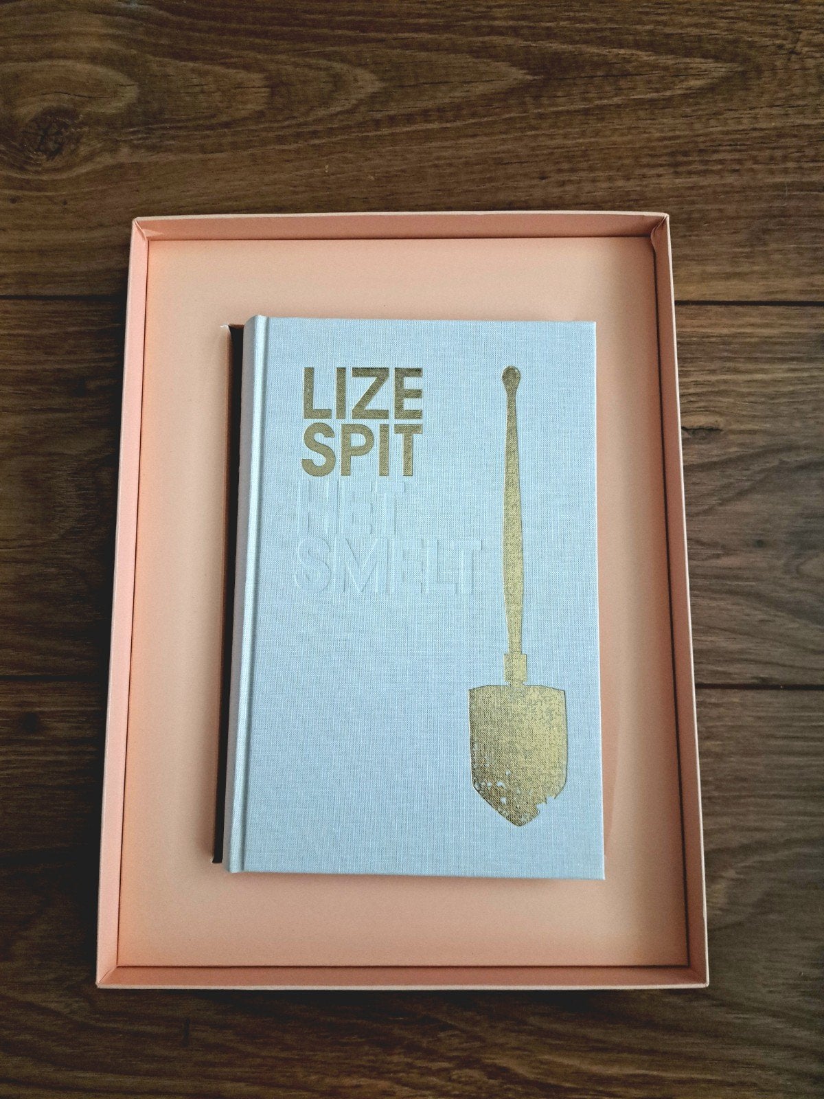 Lize Spit - Het Smelt (Speciale Editie), Boeken, Ophalen of Verzenden, Zo goed als nieuw, Lize Spit, Nederland