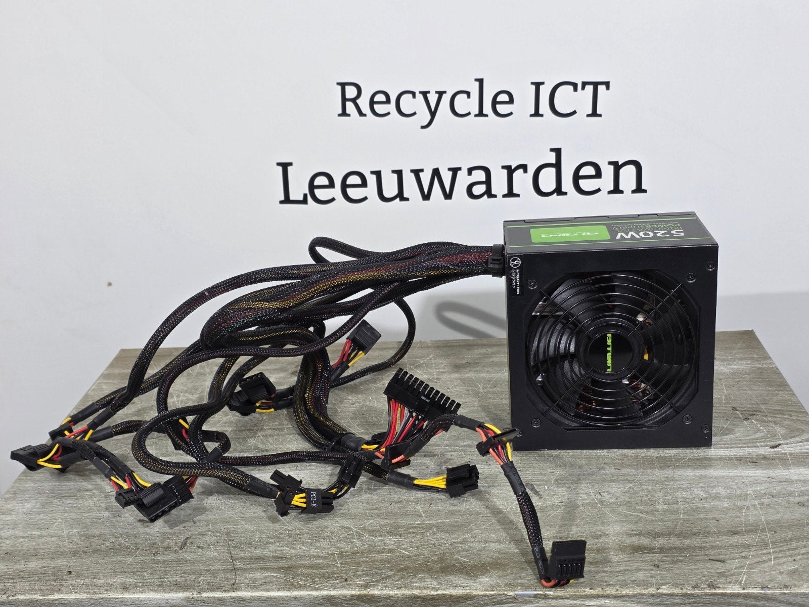 bitwin 520w max voeding psu power supply bw-b520jl, Gebruikt, ., Ophalen of Verzenden, .