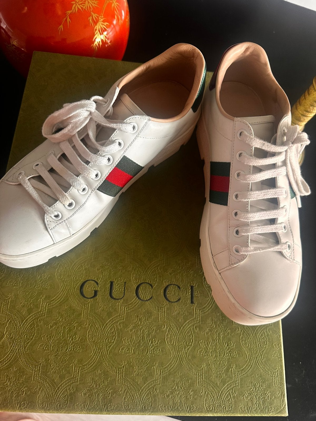 Gucci Ace Bee sneakers maat 39 inc doos, Ophalen of Verzenden, Zo goed als nieuw, Sneakers of Gympen