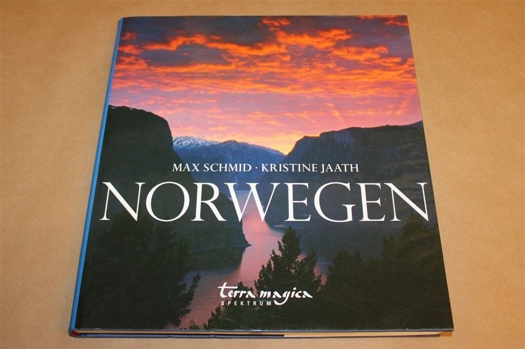 Norwegen — Fotoboek Noorwegen, Terra Magica, Ophalen of Verzenden, Gelezen, Natuur algemeen