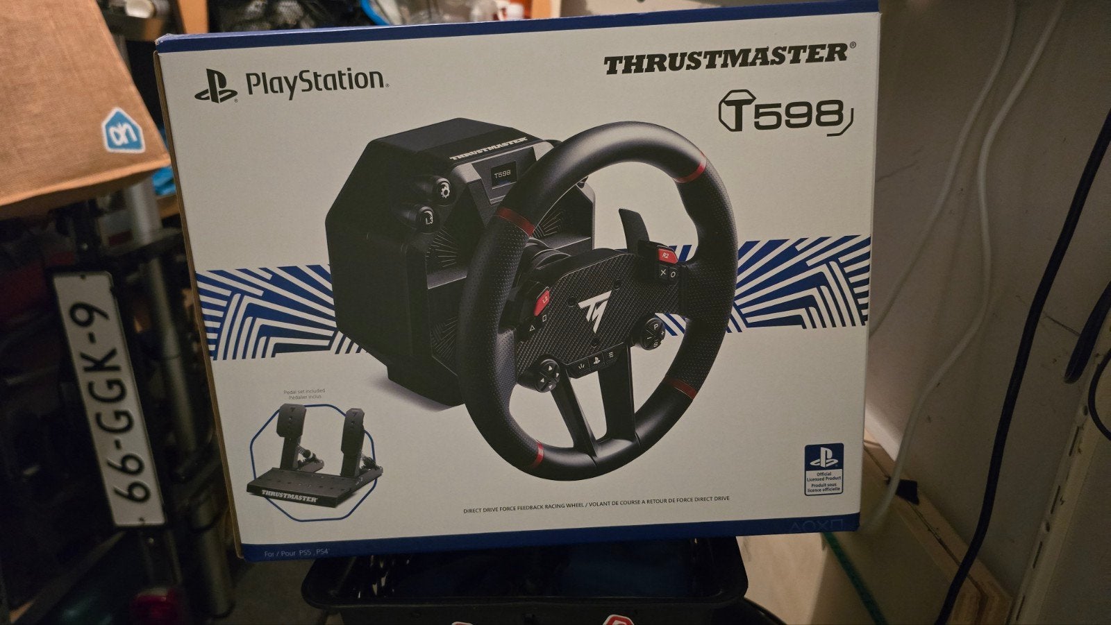 Thrustmaster T598 racestuur met pedalen en Playseat, Ophalen, Zo goed als nieuw, Stuur of Pedalen, PlayStation 4
