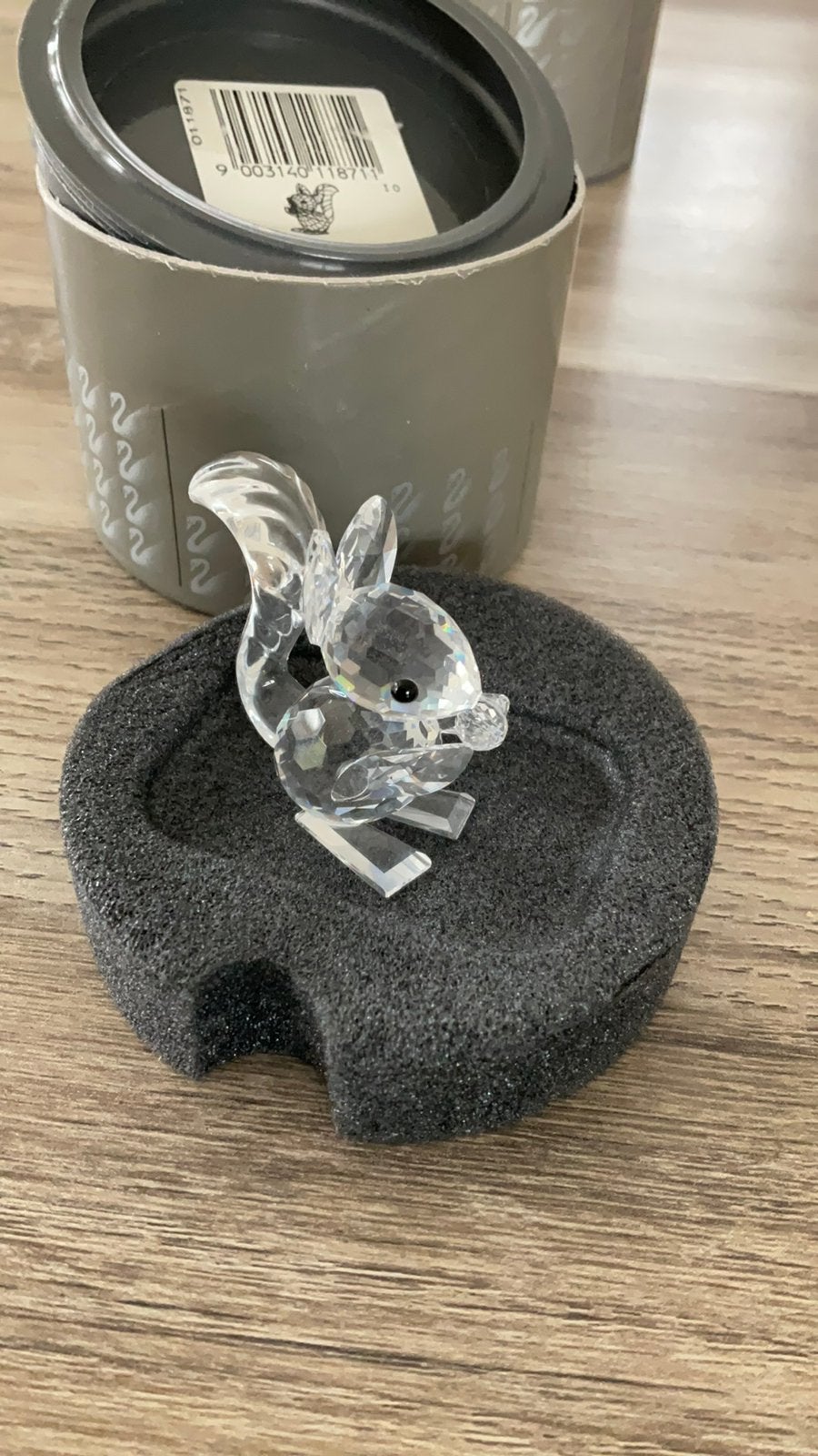 Swarovski eekhoorn met noot, Ophalen of Verzenden, Zo goed als nieuw, Figuurtje