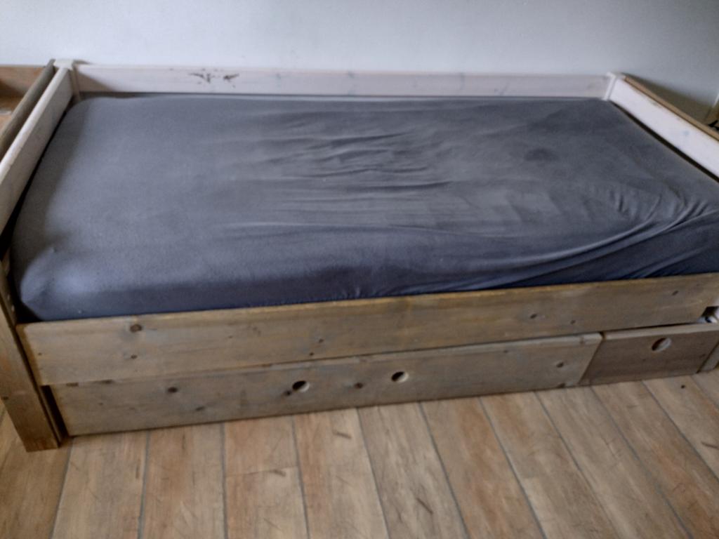 Houten kinderbed afmeting 2x1 meter, Ophalen, Gebruikt, 90 cm, Eenpersoons