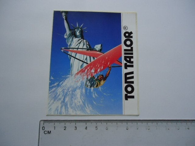 sticker oud WINDSURF Tom Tailor New York statue surf board, Ophalen of Verzenden, Zo goed als nieuw, Bedrijf of Vereniging