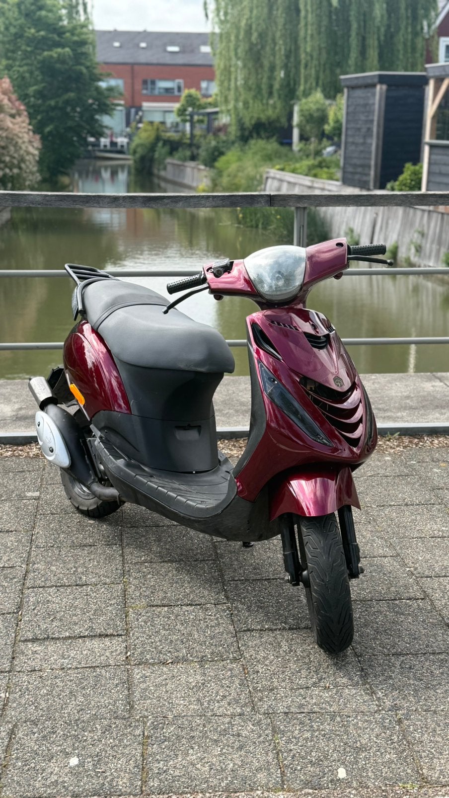 Piaggio zip 2t 70cc bomvol vandaag ophalen voor beste deal, Fietsen en Brommers, Ophalen, Tweetakt, Zip, Zo goed als nieuw