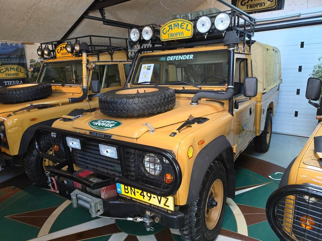 Camel Trophy replica High-Cap Pick-up 1985 belastingvrij LPG, 3500 kg, Trekhaak, Geel, Defender