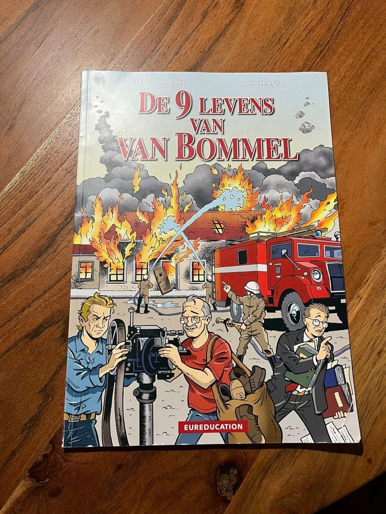De 9 levens van Van Bommel, Boeken, Stripboeken, Zo goed als nieuw, Eén stripboek, Ophalen of Verzenden