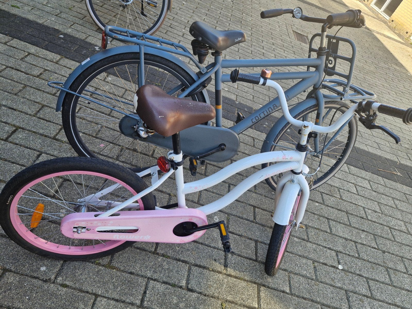 Jongens en Meisjesfiets te koop. Moet zsm weg ivm ruimte!, Ophalen, Gebruikt, 20 inch