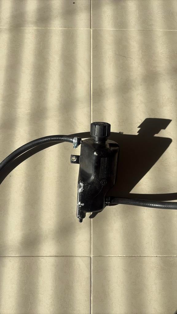 Zip sp koelvloeistofreservoir, Ophalen of Verzenden, Zo goed als nieuw, Overige typen, Piaggio