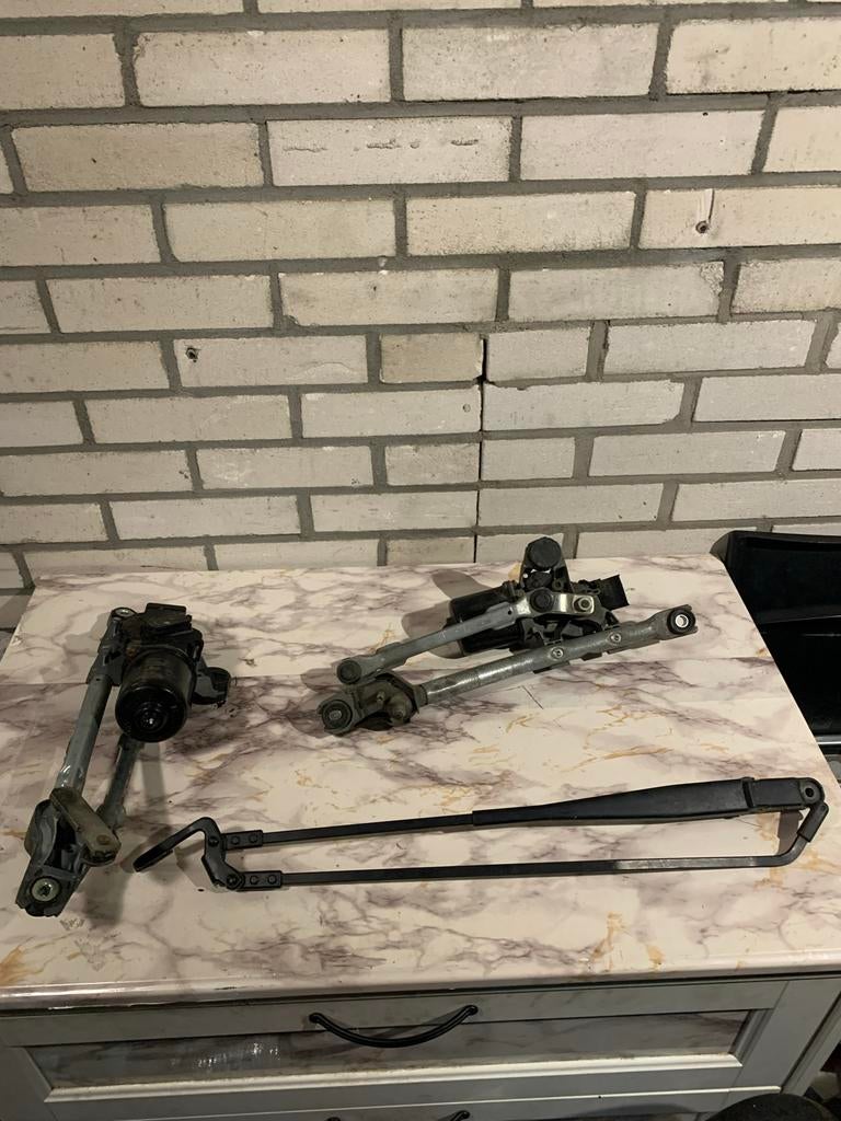 Ruitenwissermotor + mechanisme Peugeot 107, C1, Aygo, Ophalen of Verzenden, Gebruikt, Peugeot