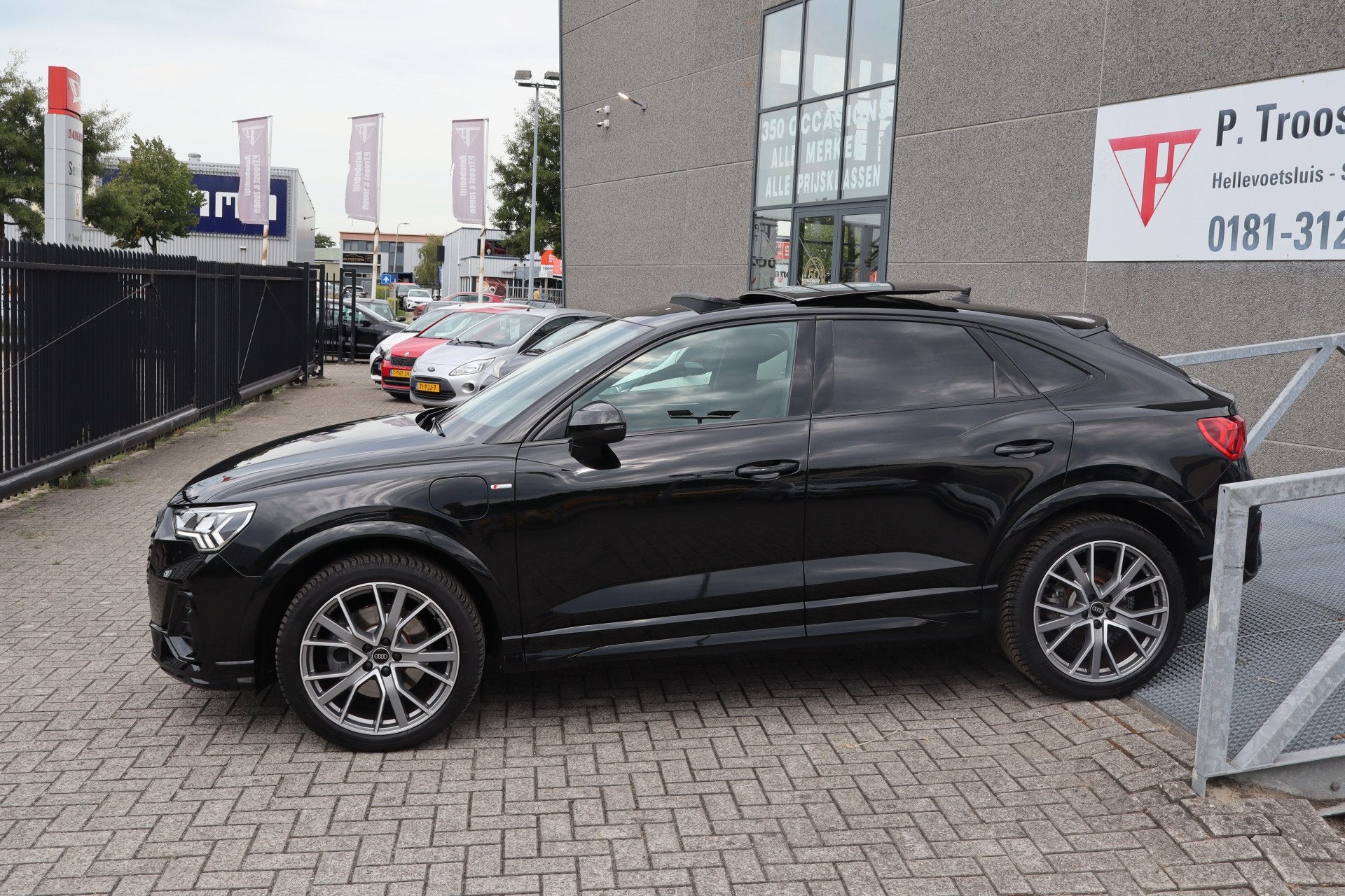 Audi Q3 Sportback 45 TFSI e Edition 3x S-Line/Panoramadak/So, Auto's, Audi, 12 maanden, Gebruikt, Leder en Stof, Zwart